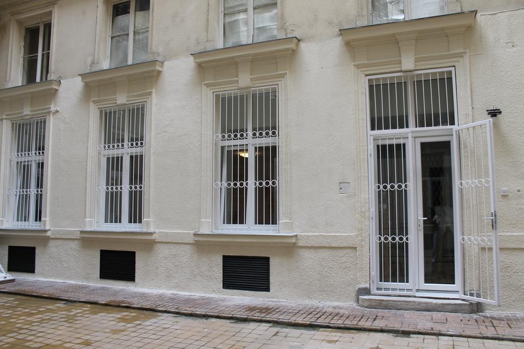 Titaru House In The City Center Of Budapest Eksteriør bilde